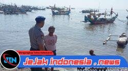 Satpolairud Polresta Banyuwangi Intensifkan Patroli Dialogis di Pesisir Pantai Satelit Palodem, Keselamatan Nelayan Jadi Prioritas