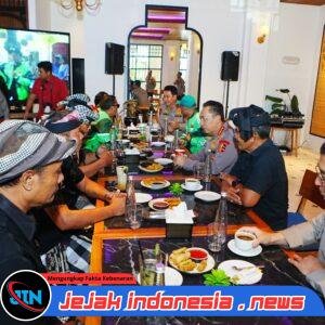 *Polri Perkuat Sabuk Kamtibmas, Pecalang dan Ojol Bersatu Jaga Bali*