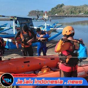 Satpolairud Polresta Banyuwangi Intensifkan Pencarian Dua Nelayan Hilang di Perairan Grajagan