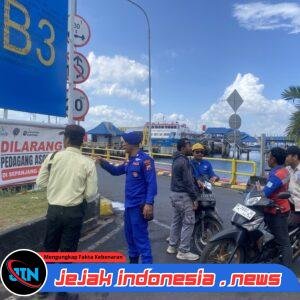 Satpolairud Polresta Banyuwangi Intensifkan Patroli Dialogis di Pelabuhan ASDP Ketapang, Imbau ABK Waspadai Perubahan Cuaca