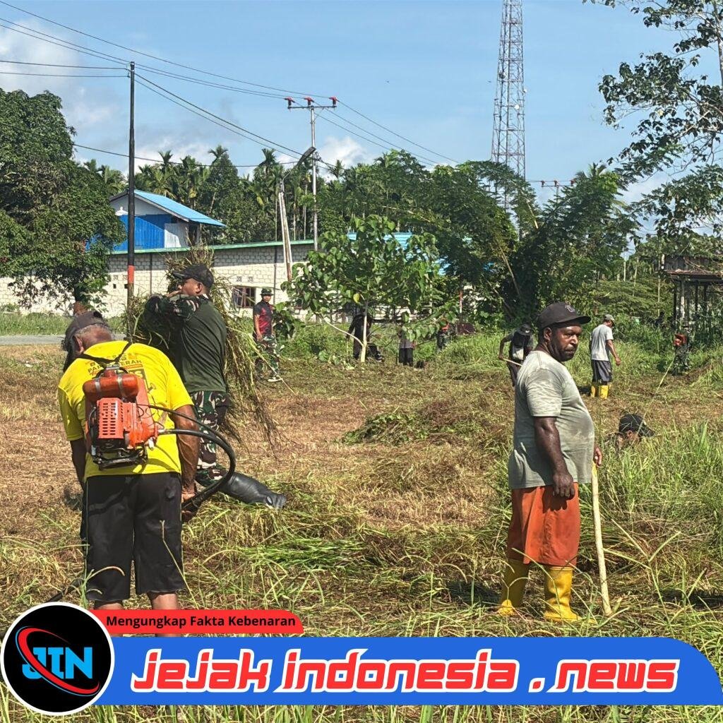 Semarakkan HUT RI di Perbatasan, Satgas Swasembada Yonif 643/Wns Koops TNI Habema dan Masyarakat Gelar Karya Bakti