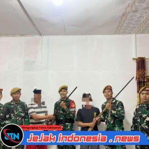 Komsos Efektif, Dua Pucuk Senjata Rakitan Diserahkan Warga kepada Satgas Pamtas RI-Malaysia Yonarmed19 Bogani