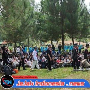 SMAN 1 Giri Gelar Penerimaan Tamu Ambalan di Songgon, Pemerhati Pendidikan Soroti Aspek Keselamatan Siswa