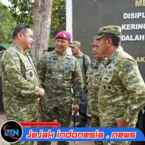 Kasad Dikukuhkan sebagai Warga Kehormatan Korps Marinir TNI AL
