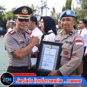 Dari Pelayanan Masyarakat hingga Prestasi Internasional, Kapolresta Banyuwangi Beri Penghargaan kepada Personel Berprestasi*
