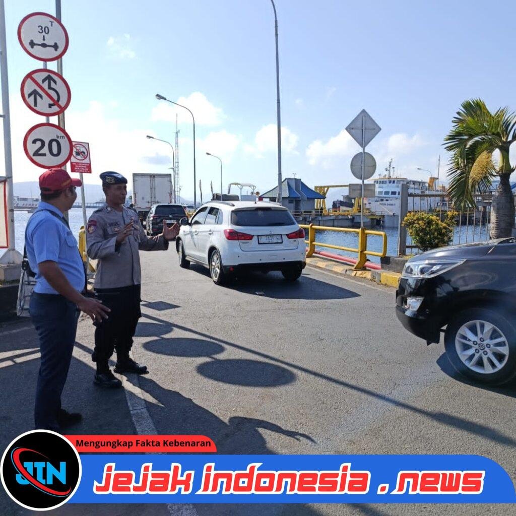 Patroli Dialogis Satpolairud Polresta Banyuwangi Sasar Pelabuhan ASDP dan LCM, Imbau Keselamatan dan Kamtibmas