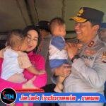 Kapolda NTT dan Ketua Bhayangkari Hadirkan Kepedulian di Tengah Pengungsi Gempa di Gelora Samador Maumere