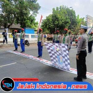 Semangat Kemerdekaan Membara di Genteng, 138 Regu SMA/ SMK / MA Unjuk Kebolehan dalam Lomba Gerak Jalan HUT RI ke-81