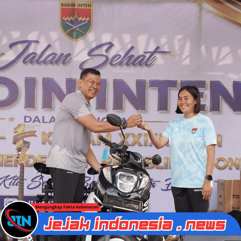 Gerak Jalan Sehat Radin Inten Semarakkan HUT Ke-1 Kodam XXI/RI dan HUT Ke-81 Kemerdekaan RI