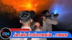 Respon Cepat Ditsamapta Polda Kalteng, Padamkan Karhutla Dekat Permukiman