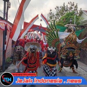 Semarak Jalan Sehat RW 3 RT 6 Singotrunan, Warga Kompak Jaga Kebersamaan, Diwarnai Hiburan Barong