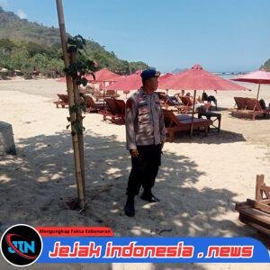 Satpolairud Polresta Banyuwangi Gelar Patroli Dialogis di Pantai Marina Boom, Ingatkan Wisatawan Waspada Cuaca Ekstrem