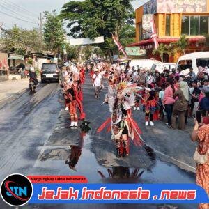 Meriahkan HUT RI ke-81, Ajung Carnaval Tampilkan Kekayaan Adat dan Budaya