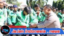 Kapolres Kudus Turun Tangan, 350 Paket Sembako Dibagikan untuk Ojol: Kepedulian Nyata di Tengah Perjuangan Jalanan