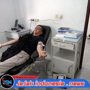 Personel Sie Humas Polres Pakpak Bharat Bantu Donorkan Darahnya Untuk Masyarakat.