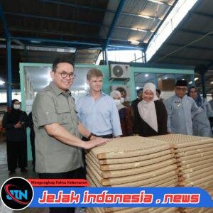 Dari Kalipuro ke Pasar Dunia, Mendag Dorong Furnitur Jati Banyuwangi Naik Kelas