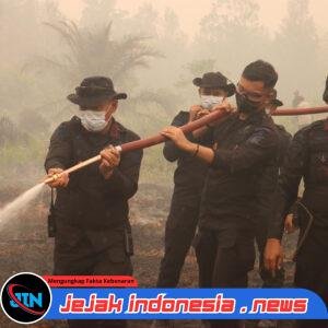 Respon Cepat Karhutla, Kapolda Kalteng Turun Langsung Pantau Titik Api di Jalan Mahir Mahar Palangka Raya