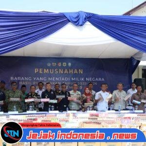 Rp7,2 Miliar Terancam Raib, Jutaan Rokok Ilegal Dimusnahkan Bea Cukai Jember