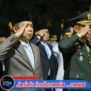 Hening di Makam Pahlawan, Gus Fawait Ajak Warga Rawat Semangat Kemerdekaan