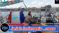 Satpolairud Polresta Banyuwangi Gelar Patroli Dialogis di Pelabuhan Muncar, Nelayan Diimbau Utamakan Keselamatan