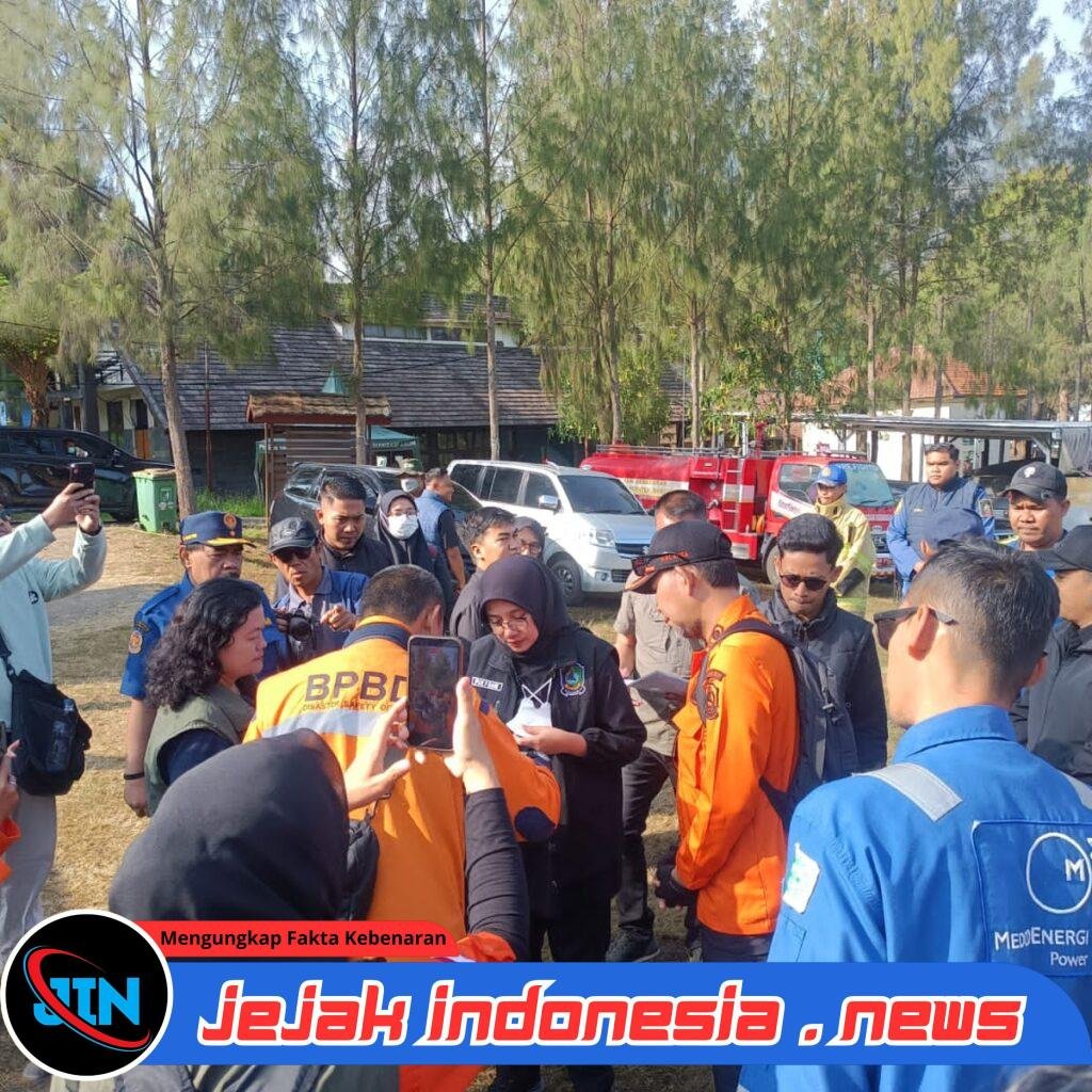 Anggota TNI Kodim 0825/Banyuwangi Turun Pantau Karhutla Ijen, Kondisi Kawasan Dipantau dari Udara