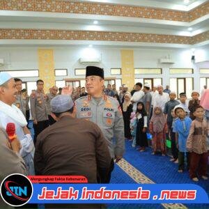 *Singgah di Masjid Natabel Jannah, Wakapolri Komjen Dedi Prasetyo Berbagi Santunan dan Jumat Berkah*
