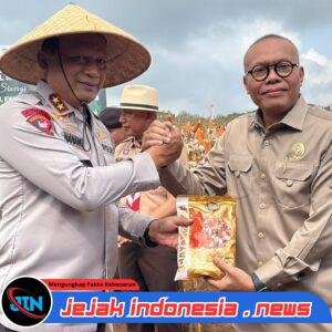 *Panen Raya Jagung di Banyuwangi, Kapolda Jatim Dorong Riset Benih Unggul untuk Dongkrak Produktivitas*