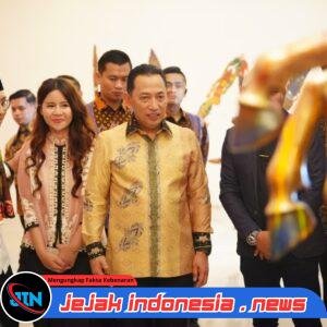 *Kapolri Hadiri Pembukaan Pameran Nasirun “Bersimpuh di Kaki Para Guru” di Galeri Nasional Indonesia*