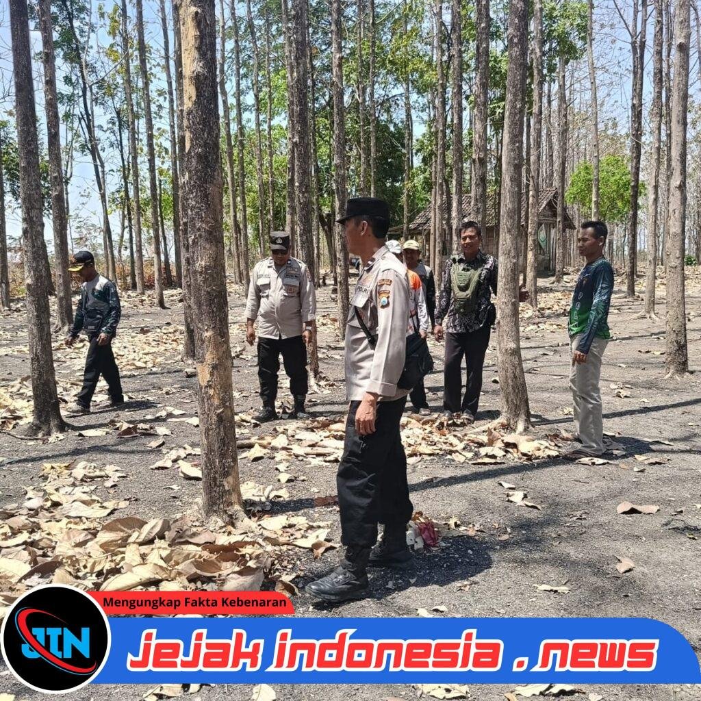 *Sinergi Cegah Karhutla, Polres Bojonegoro Sisir Kawasan Rawan di Kedungadem*
