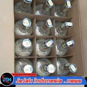 Satgas Pamtas RI-Malaysia Yonarmed 19/Bogani Gagalkan Penyelundupan 21 Botol Vodka Ilegal di Perbatasan Entikong