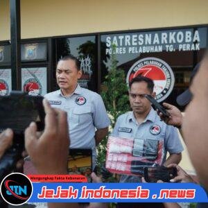 *Polres Tanjung Perak Amankan Tersangka Pengedar Sabu asal Madura, 65,51 Gram Narkoba Disita*