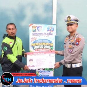 *Sambut Hari Lalu Lintas Bhayangkara ke-71,Polres Mojokerto Berbagi Sembako Hingga SIM Gratis untuk Driver Ojol*