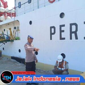 Patroli Dialogis Satpolairud Polresta Banyuwangi di Pelabuhan Tanjung Wangi, Tekankan Keselamatan dan Kewaspadaan