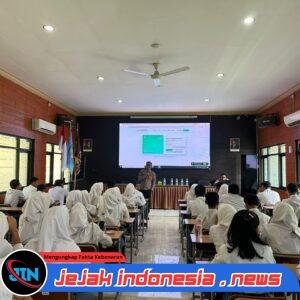 Kenalkan Teknologi AI, Polres Pasuruan Edukasi Ratusan Pelajar SMAN 1 Purwosari