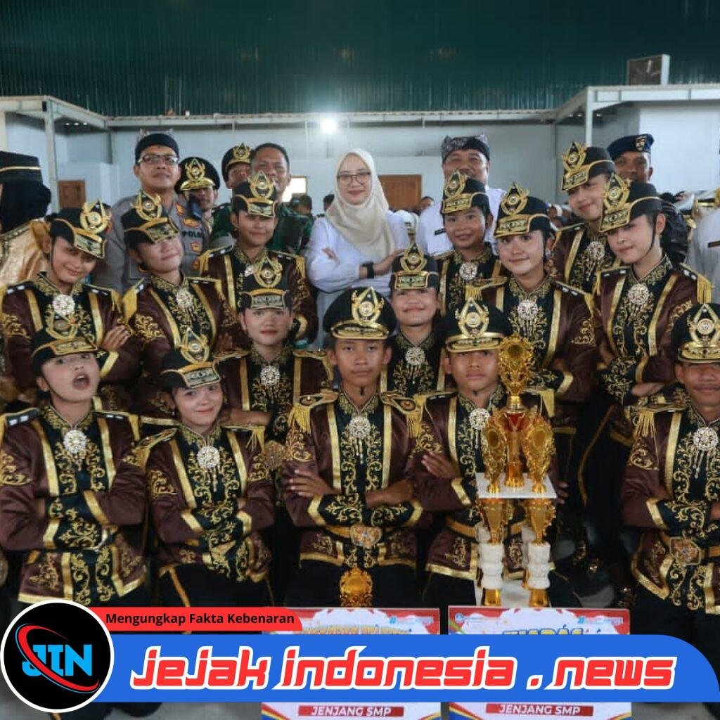 1.170 Pelajar Banyuwangi Meriahkan Lomba Kreasi Baris Berbaris