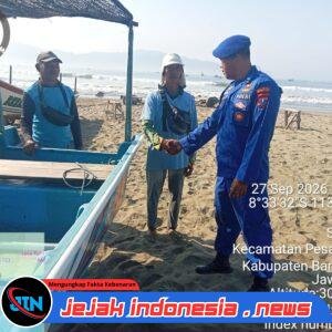 Satpolairud Polresta Banyuwangi Patroli Dialogis di Rajegwesi, Nelayan Diimbau Utamakan Keselamatan