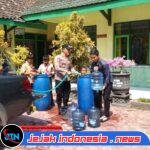*Patroli Gentong Polres Trenggalek Salurkan Air Bersih untuk Sekolah dan Tempat Ibadah*