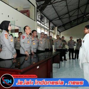 *Wakapolri Dorong Sepolwan Naik Level: Cara Belajar Berubah, Polwan Disiapkan Hadapi Tantangan Modern*