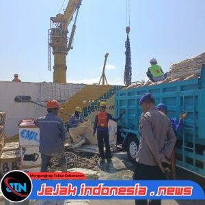 Satpolairud Polresta Banyuwangi Patroli Dialogis di Pelabuhan Tanjungwangi, Ingatkan Keselamatan dan Kewaspadaan