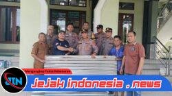 **Kapolres Simalungun Salurkan 100 Lembar Seng dan Dana Pembangunan untuk Masjid Al-Ikhlas, Kapolsek Gunung Malela: Polisi Hadir Bersama Masyarakat**