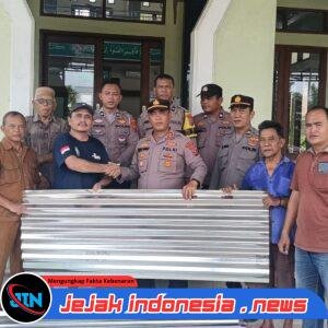 **Kapolres Simalungun Salurkan 100 Lembar Seng dan Dana Pembangunan untuk Masjid Al-Ikhlas, Kapolsek Gunung Malela: Polisi Hadir Bersama Masyarakat**