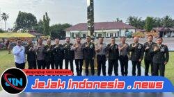 Kapolres Simalungun Pimpin Kunjungan HUT TNI Ke-81 ke Enam Markas Komando TNI, Tukar Cenderamata dengan Dandim 0207/Simalungun
