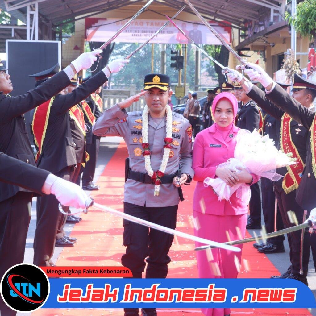 Farewell Parade Sertijab Kapolres Pasuruan, AKBP Irawan Setyono Resmi Lanjutkan Kepemimpinan