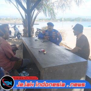 Satpolairud Polresta Banyuwangi Patroli Dialogis di Pelabuhan Boom, Ingatkan Nelayan Soal Keselamatan Melaut