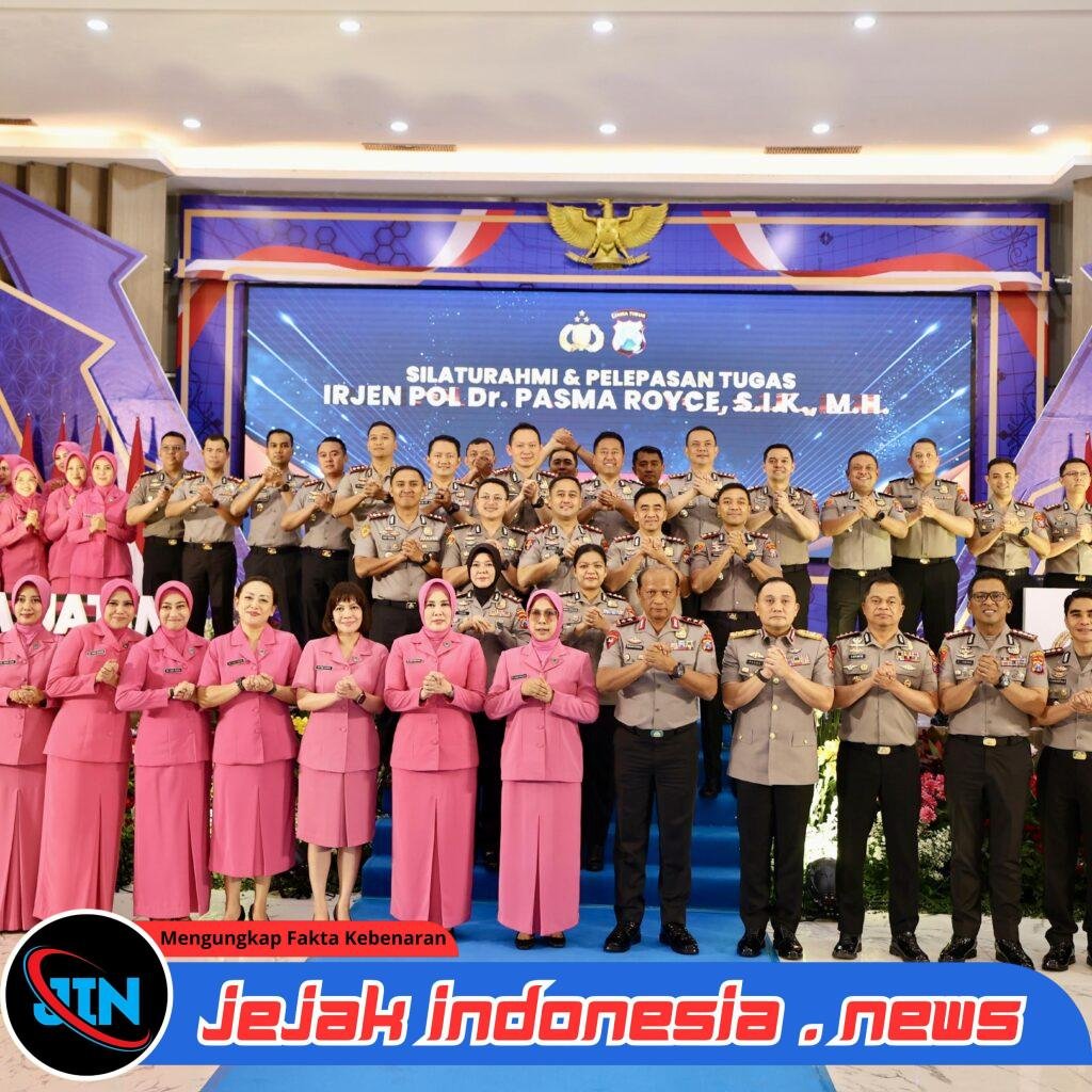 *Keluarga Besar Polda Jatim Lepas Irjen Pol. Pasma Royce Emban Amanah sebagai Kapolda Bali*