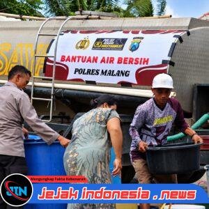 *Tanggap Darurat Kekeringan, Polres Malang Pasok 35 Ribu Liter Air Bersih ke Dua Kecamatan*