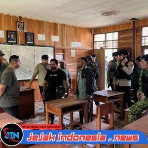TNI dan Pemkab Teluk Bintuni Tinjau Fasilitas Umum di Kampung Moyeba