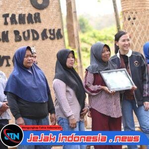 Diresmikan Wamen PPA, Banyuwangi Fasilitasi Para Orang Tua di Pinggir Hutan Lanjutkan Pendidikan