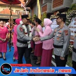 Tradisi Penyambutan Kapolda Bali Baru di Mako Polda Bali Berlangsung Khidmat