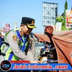 *Rangkul Abang Becak, Polres Ponorogo Wujudkan Semangat ‘Polisi Bersama Masyarakat’ Tanpa Sekat*